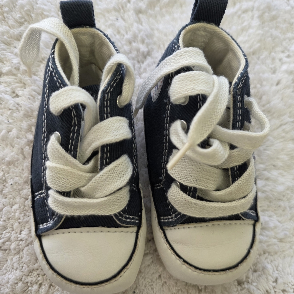 Converse Chuck Taylor All Star Hi-Top Baby Crib Shoes Blue, Size 3 Gently Used